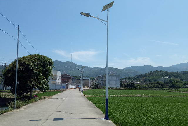 新農(nóng)村LED太陽能路燈價(jià)格