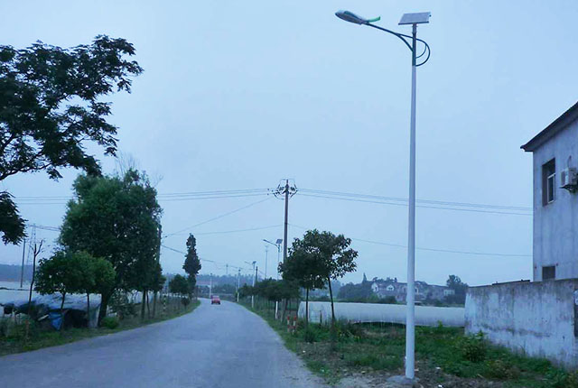 正翔照明村莊太陽(yáng)能路燈