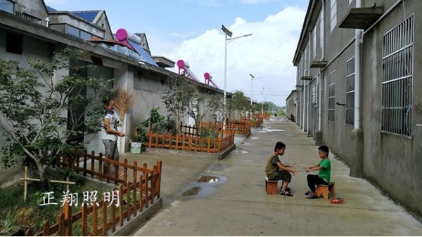 太陽(yáng)能路燈扶貧鄉(xiāng)村改善村民生活